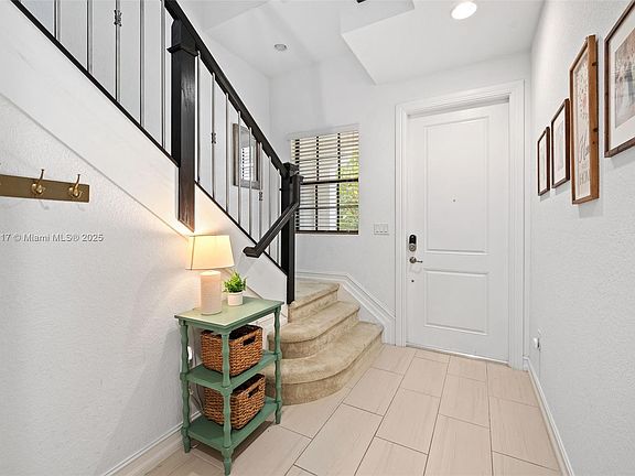 5th image of 11668 SW 13th Ct