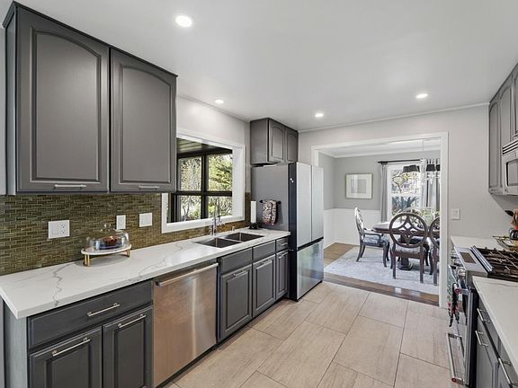 5th image of 2501 Bailey Ave