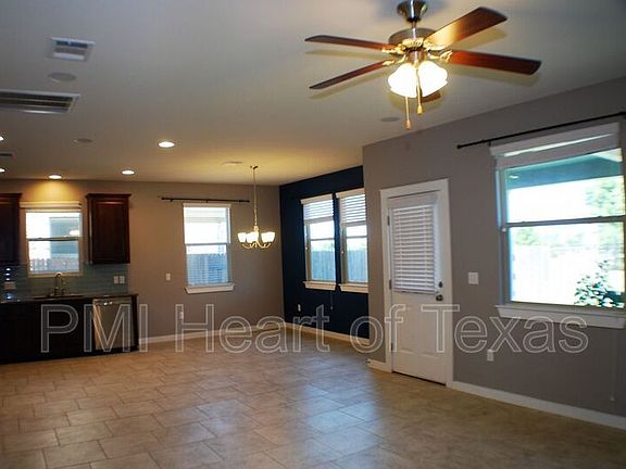 3rd image of 5509 Gooding Dr