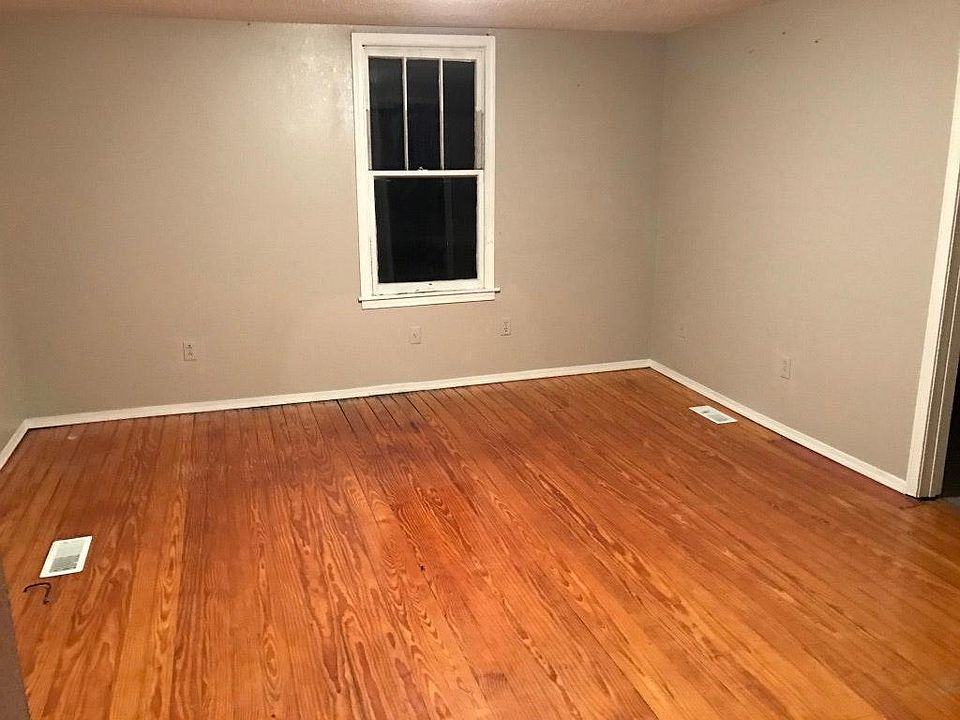 1st image of 930 N West End Blvd