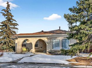 102 W Canterbury Pl SW, Calgary, AB T2W 1P3