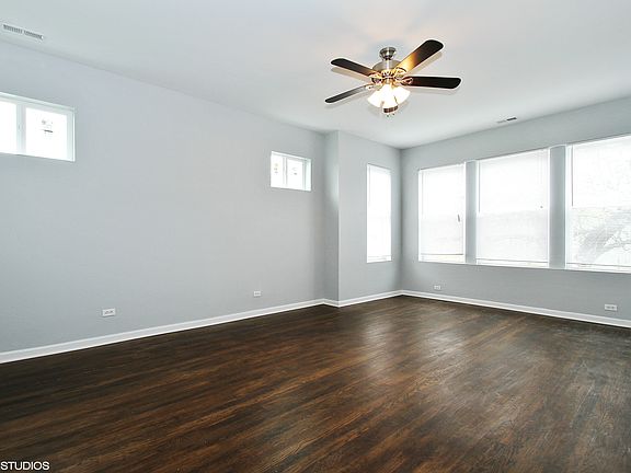 5th image of 7549 S Saginaw Ave #1