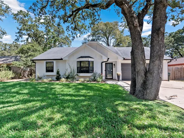 3103 Forestwood Dr, Bryan, TX 77801