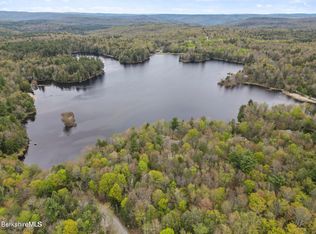 Seneca Dr, Becket, MA 01223