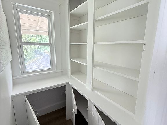 2nd image of 1060 Baker Ave Floor 2