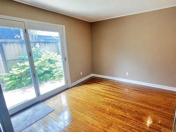 4th image of 1409 Maryland St APT F