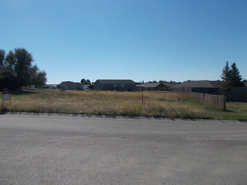 2nd image of 411 Fremont Dr