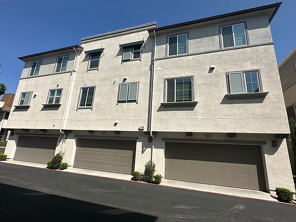 2nd image of 1517 Saint Simon Cir #D
