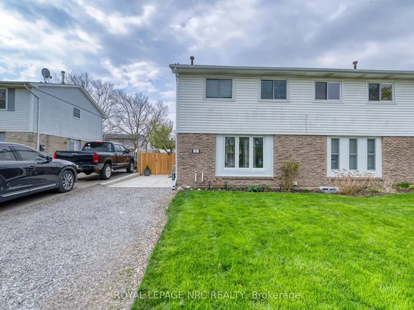 32 Dianne Dr, Saint Catharines, ON L2P 3R7