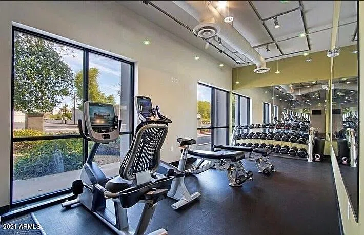 1 bed, 847 sqft, $1,700 — Photo 3