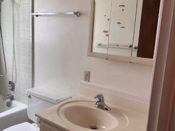 320 S State St APT 10, Richmond, UT 84333