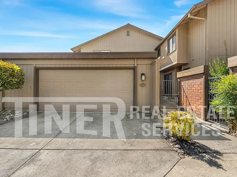 8708 Bluff Ln — Photo 31