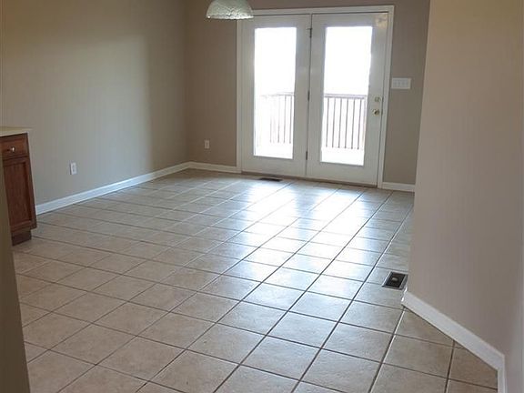 3rd image of 139 Olivia Dr
