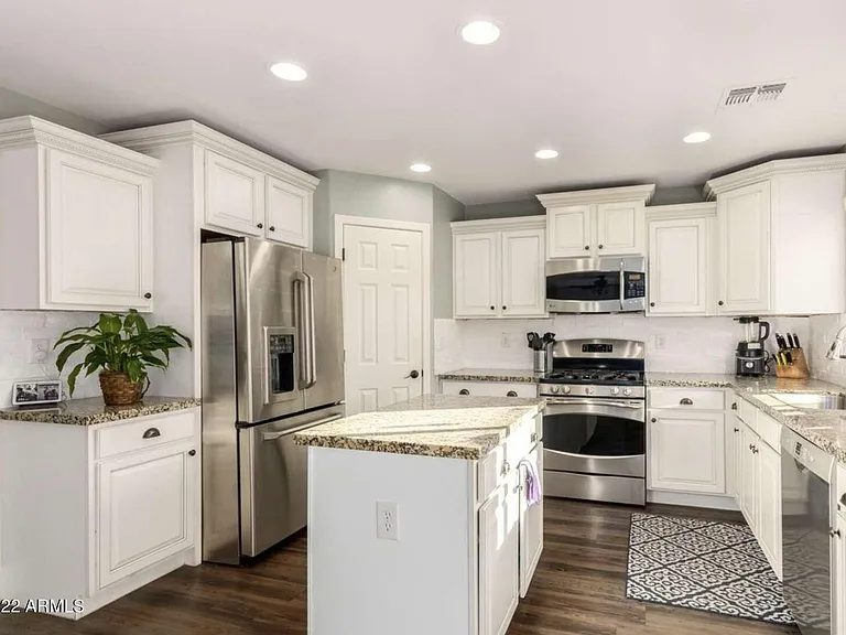 7914 S Columbus Dr — Photo 5