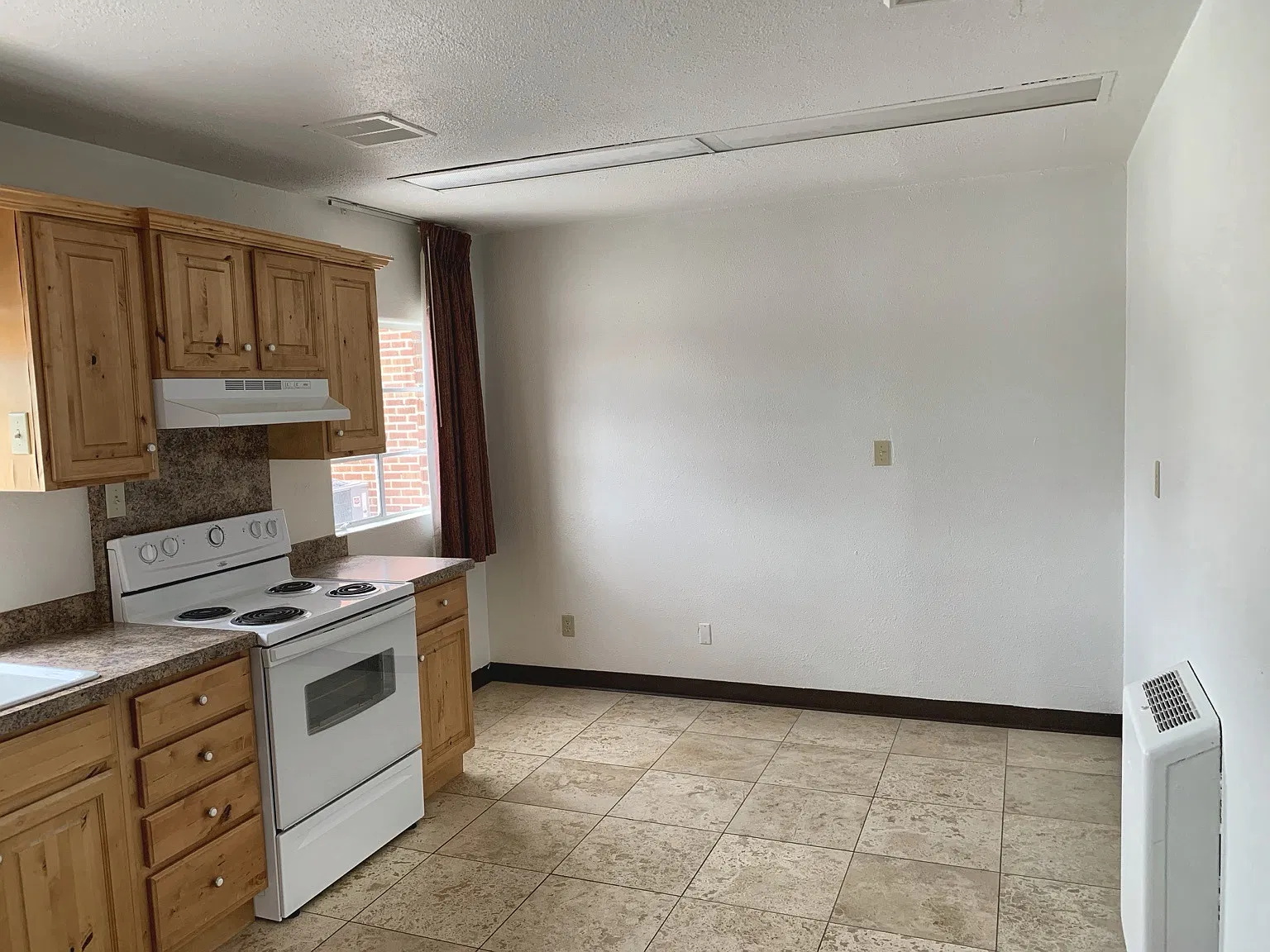 2 bed, 1500 sqft, $1,400 — Photo 4