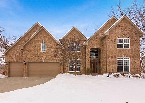2nd image of 1676 Pondview Dr