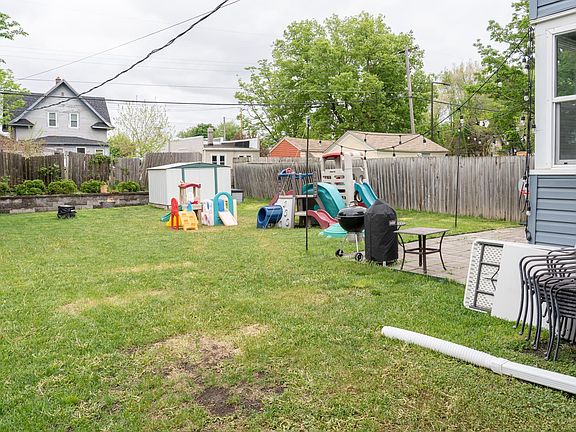 4th image of 1051 Virginia St