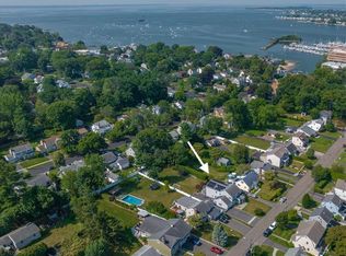 28 Mitchell St, Stamford, CT 06902