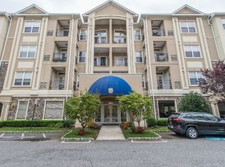 7203 Ravenscroft Rd, Clifton, NJ 07013