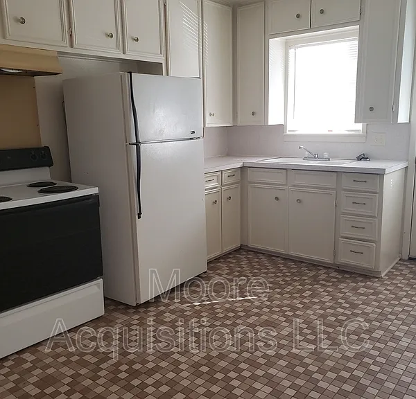 1439 S Rusk St — Photo 8