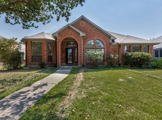 2403 Springfield Dr, Mesquite, TX 75181