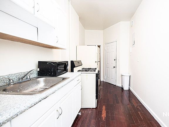 4th image of 65 Wyckoff Ave APT 2L