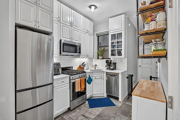 Kitchen, photo 1
