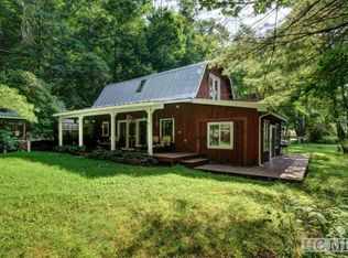 6 Memory Ln, Cullowhee, NC 28723