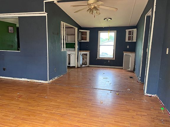 3rd image of 291 Campbell Dr