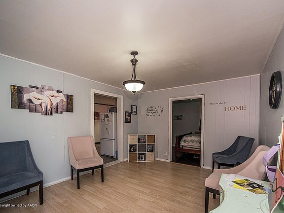 2nd image of 4004 SE 15th Ave