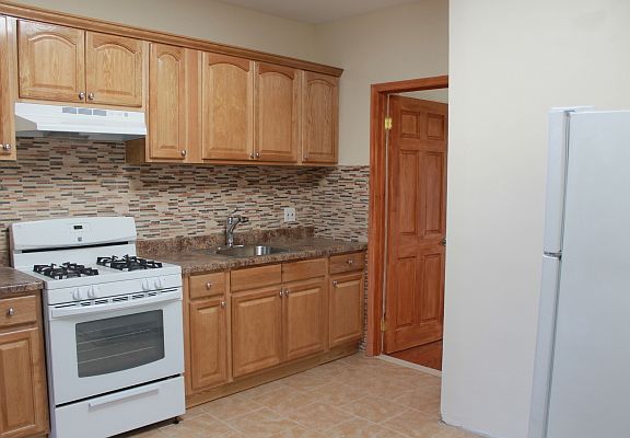 5th image of 112 Hancock St #3