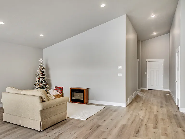 2299 E Woodbury Ln — Photo 24