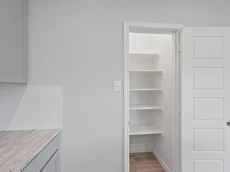 10107 Gold Finch Run — Photo 14