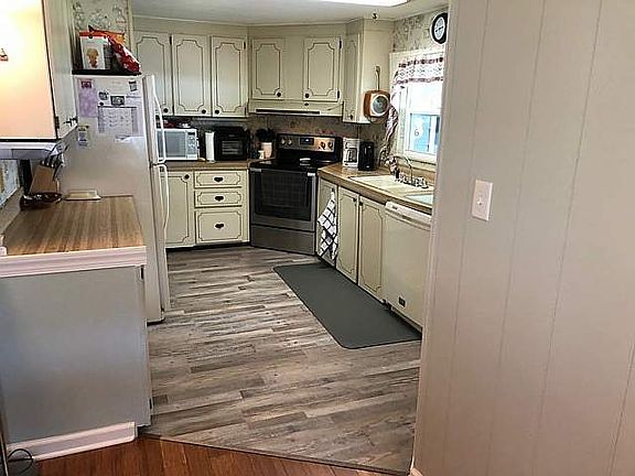 4th image of 2140 Chesapeake Pl