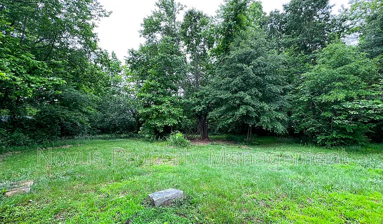 135 W Atlanta St — Photo 23