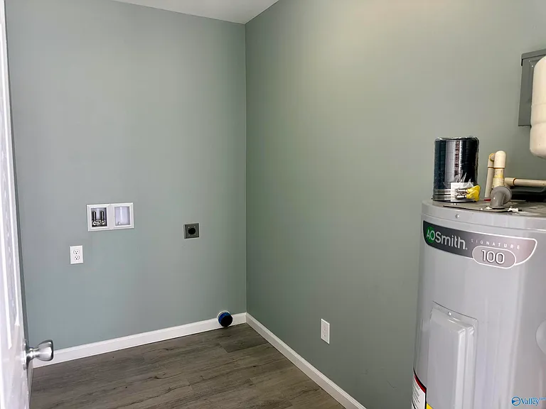 3111 Hale Dr SW — Photo 21