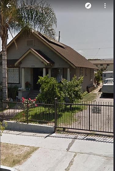 Lovely gated 4 bedroom Craftsman Home and huge gardens