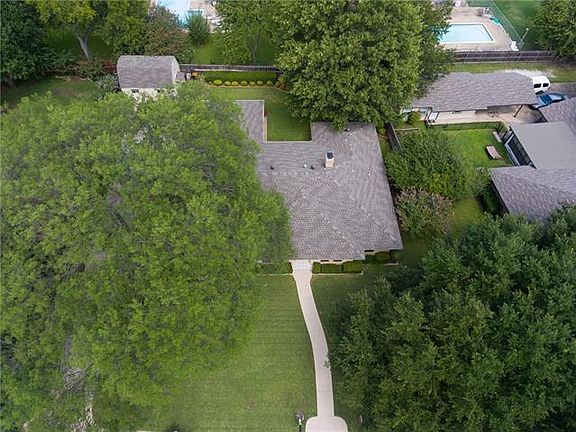 3rd image of 1621 Churchill Dr