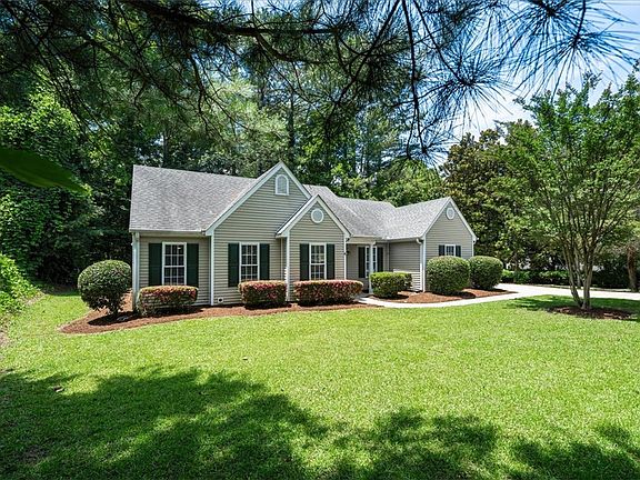 3rd image of 212 Blue Ridge Dr