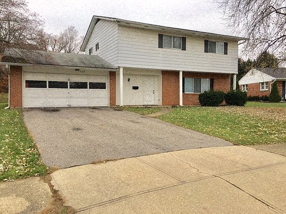 2nd image of 745 Liverpool Pl