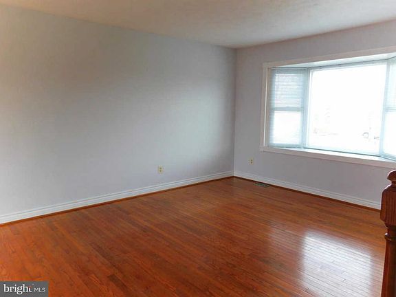 2nd image of 6650 Brookside Ct