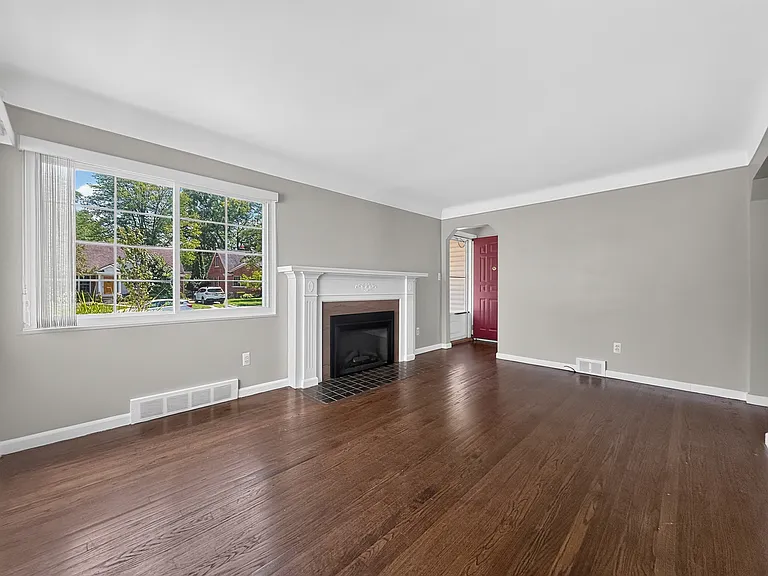 2507 Windemere Rd — Photo 4