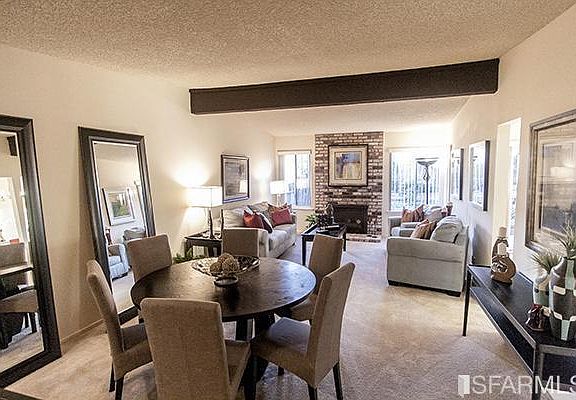 2nd image of 3937 Chatham Ct