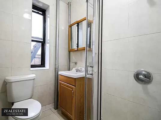 Rented by ZealEstate Group Inc | media 6