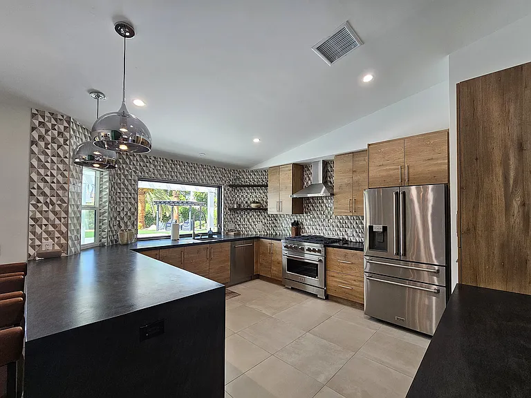 72278 Barbara Dr — Photo 19