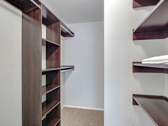 3rd image of 725 W Bode Cir #8575207