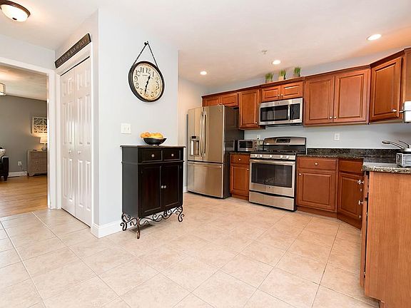 5th image of 700 Justin Dr Unit 4