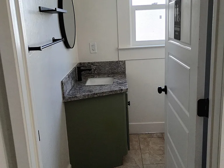 1240 Martin Ave #B — Photo 8