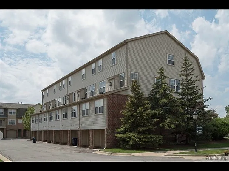 2803 Barclay Way — Photo 63