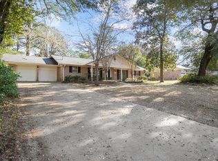 3702 Colonial Dr, Nacogdoches, TX 75965